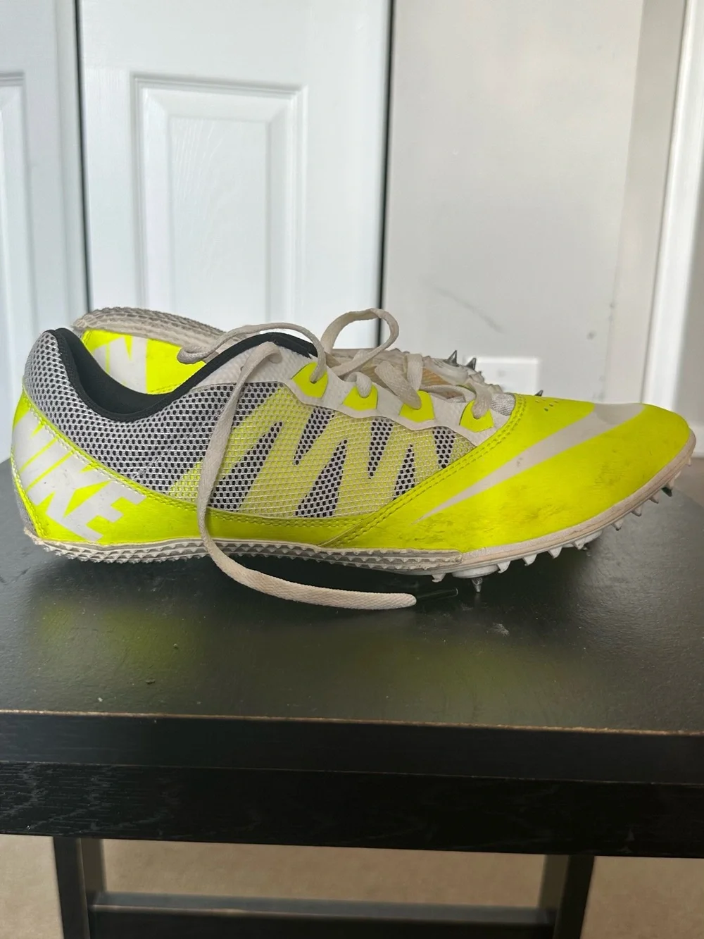 Nike - Neon yellow and white track spikes - Size 11